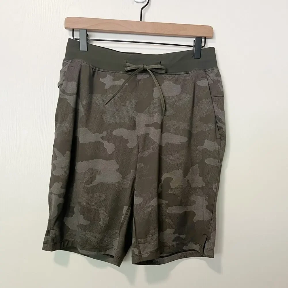 LULULEMON T.H.E. Short 9” Lined‎ in Green Camo Size Small - Picture 6 of 8